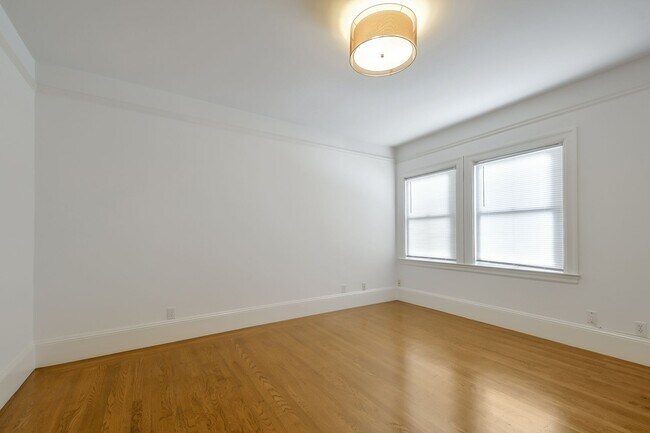 Building Photo - 3217 Gough St