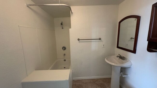 Building Photo - 7027 Washington Ave