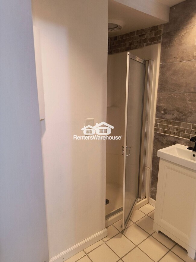 Building Photo - 5112 Millpond Pl