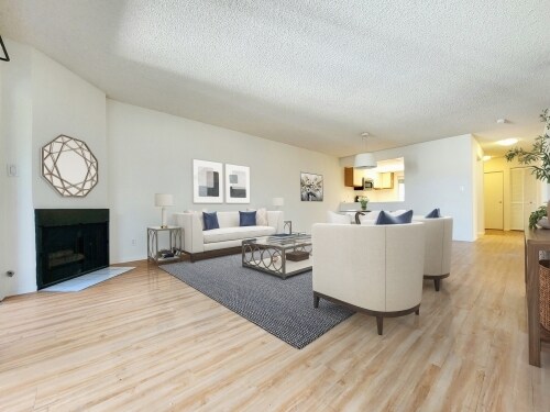 Interior Photo - 2120 Bentley Ave