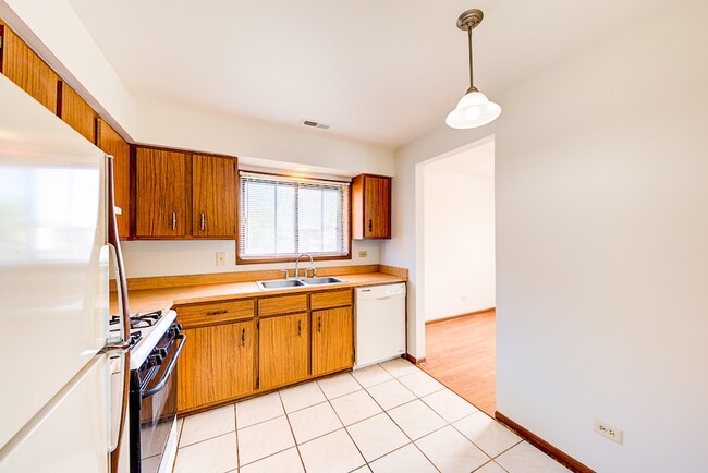 Building Photo - 15706 Peggy Ln