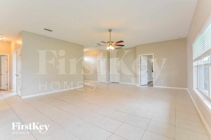 Building Photo - 3148 Regal Darner Dr