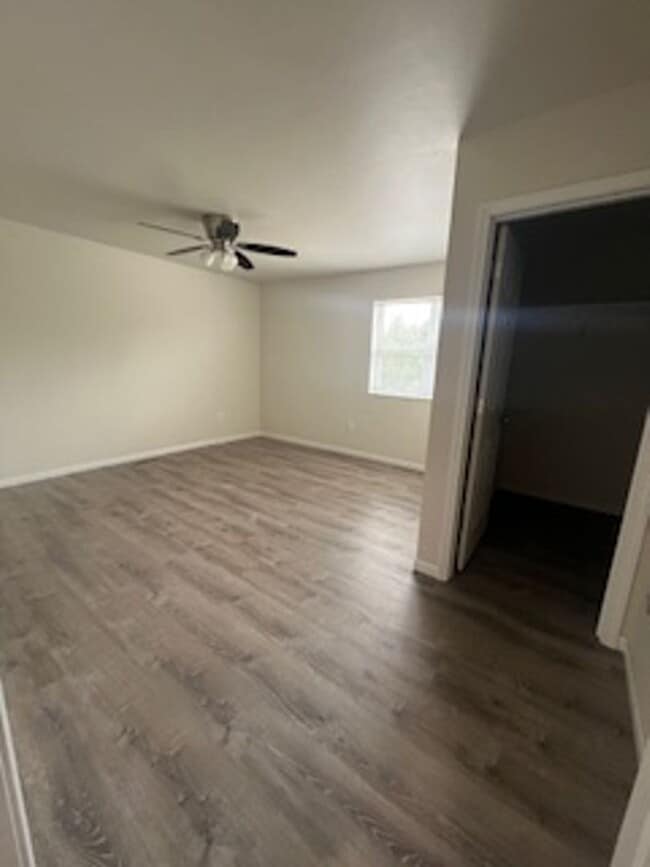 Building Photo - 3 Bedroom Duplex