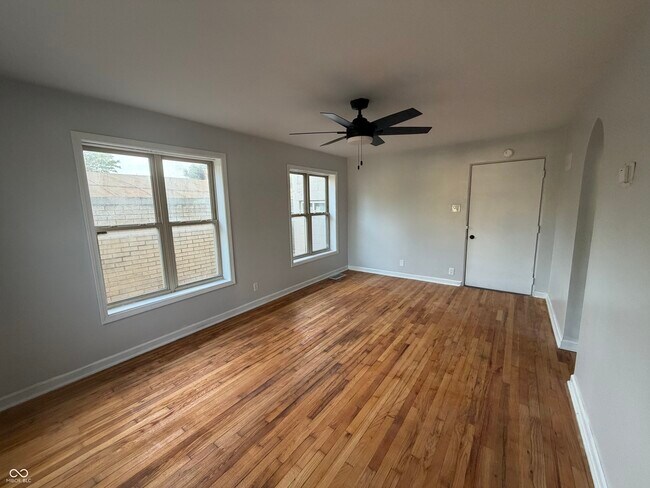 Building Photo - 3015 S Holt Rd