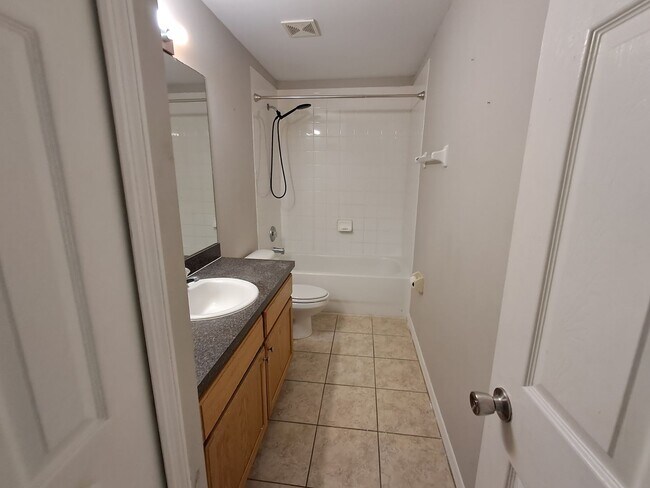 Building Photo - 1144-1146 Harry Ave S