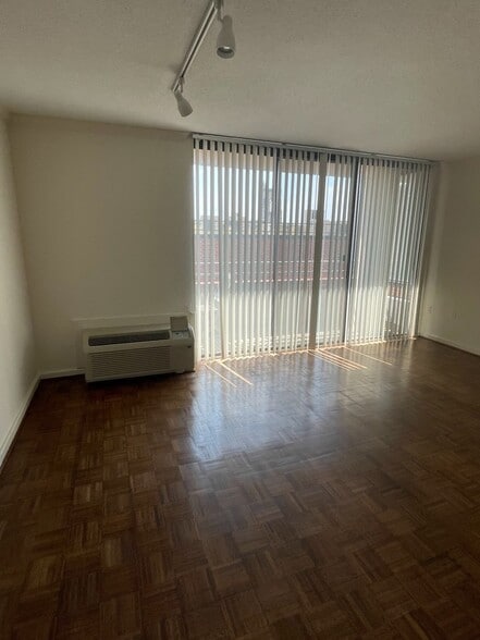 Building Photo - 2141 P St NW