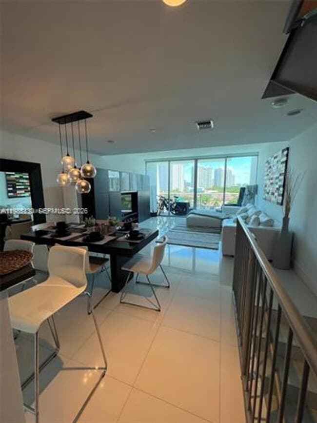 Building Photo - 2950 NE 188th St