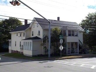 Building Photo - 328 Main St