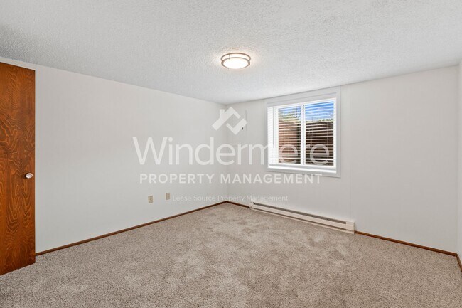 Building Photo - Freshly Updated 2 Bed 1 Bath Spokane Valley property with detached garage / Shop