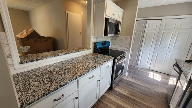 Building Photo - Totally Renovated Home