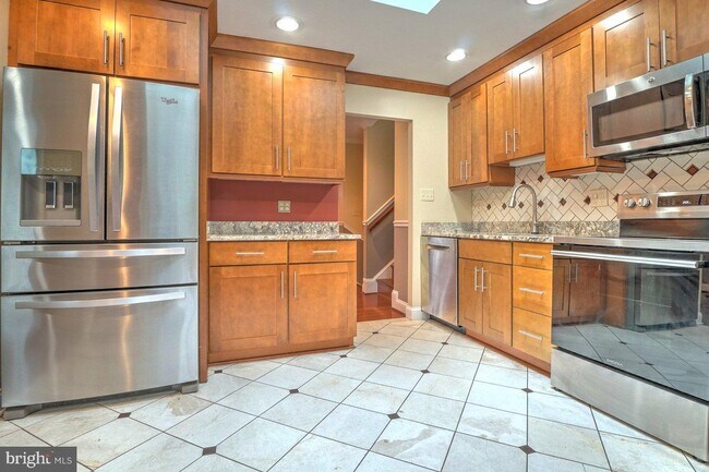 Building Photo - 2405 Earlsgate Ct