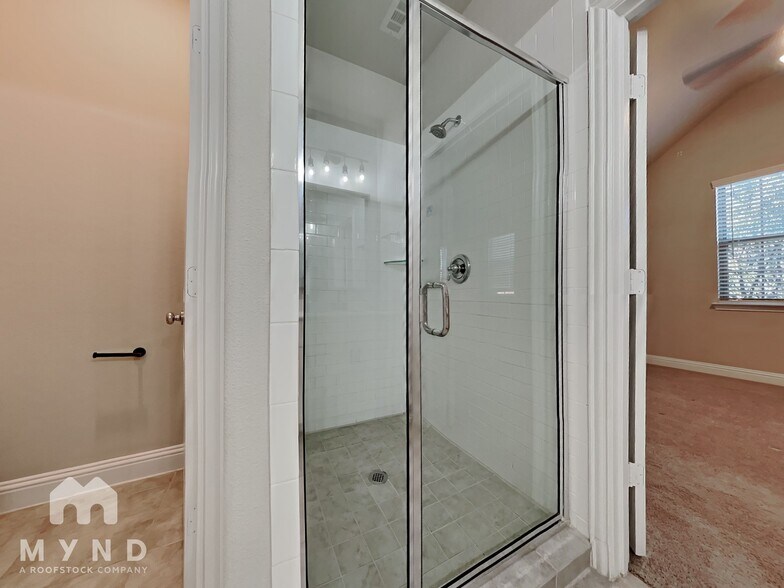 Building Photo - 6288 Rilla St