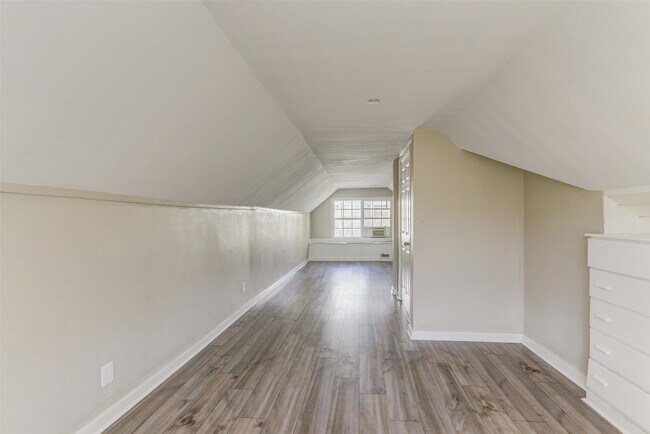 Building Photo - 2214 Ashley St