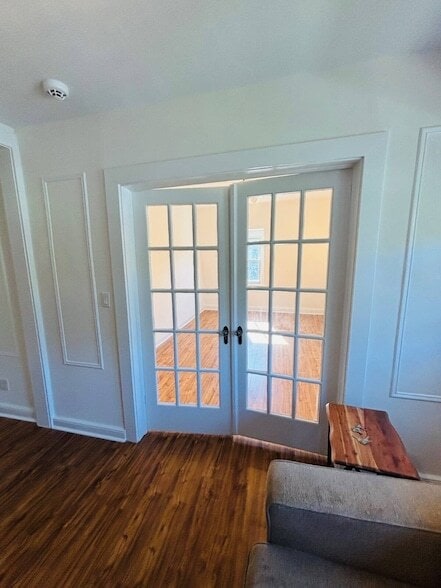 Building Photo - 145 Carpenter Ave