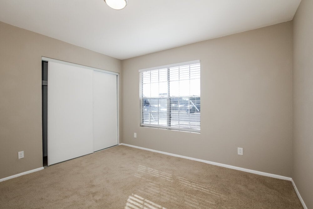 Building Photo - 11239 N 65th Ave