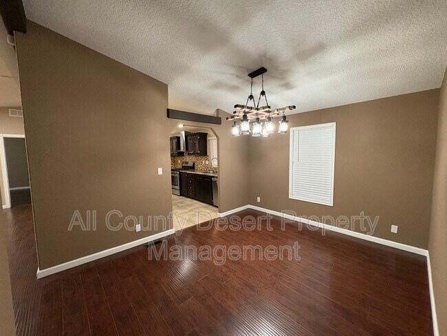 Building Photo - 43155 Portola Ave