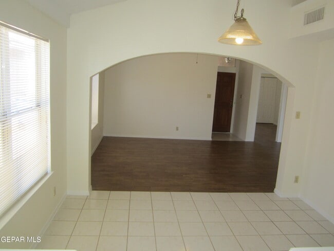 Building Photo - 11804 Kings Arms Ct