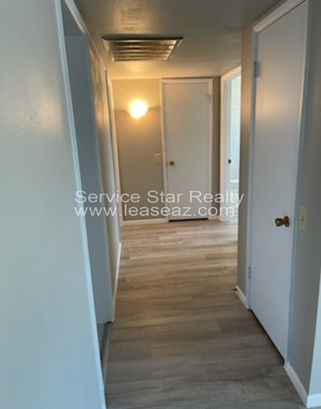 Building Photo - 17230 N Palo Verde Dr