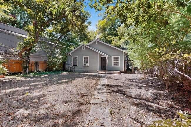 Building Photo - 4211 Avenue B