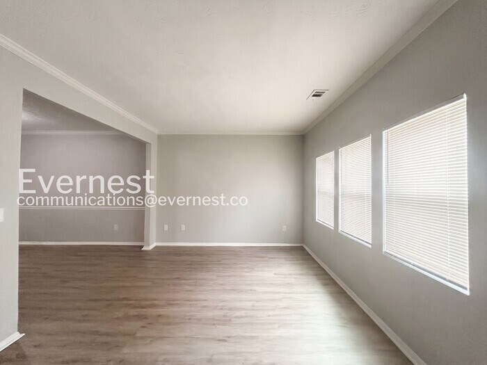 Building Photo - 263 Elm Forest Way