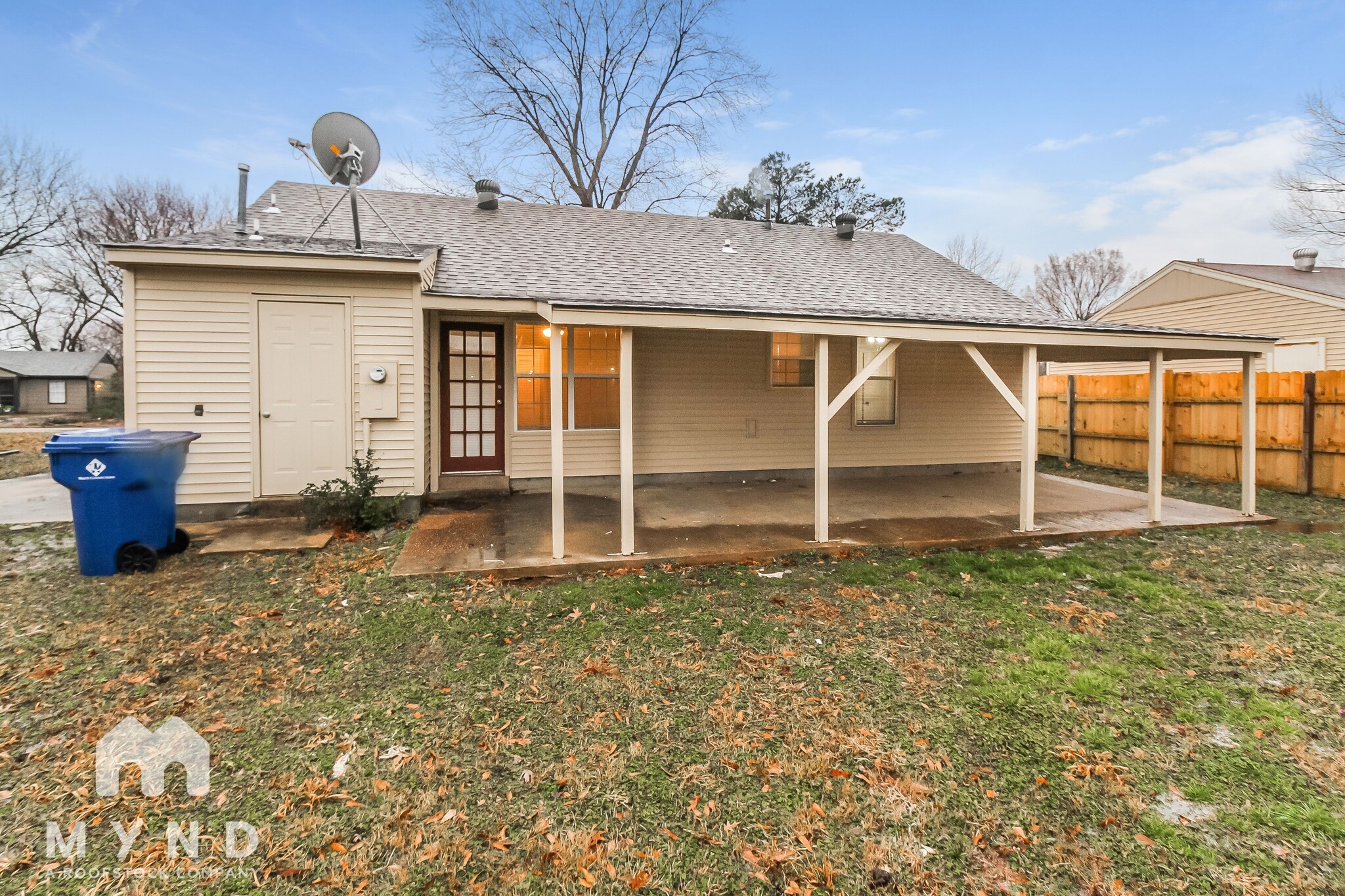 Building Photo - 6340 Greenbriar Dr