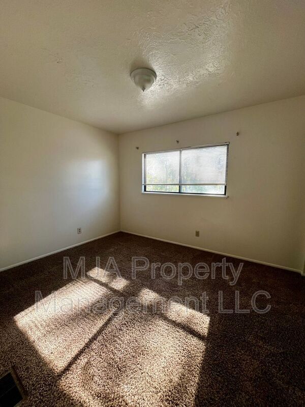 Building Photo - 1145 W 1600 N