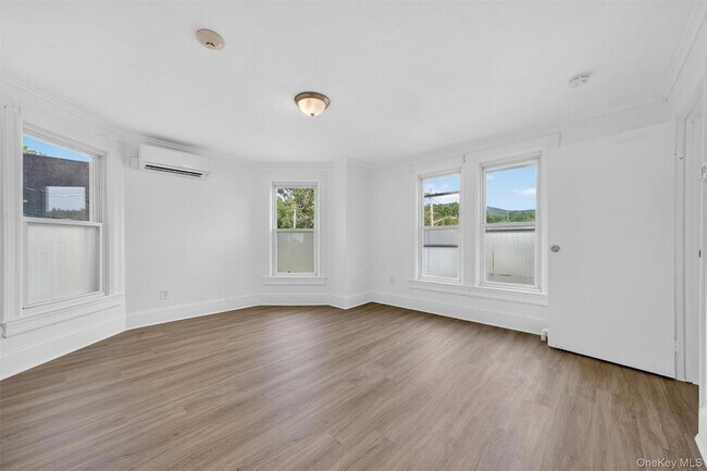 Building Photo - 34 Market St