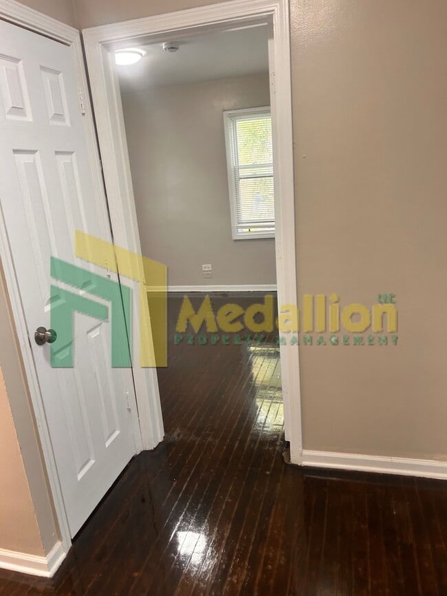 Building Photo - Updated 3-Bedroom Raised Brick Ranch with Spacious Backyard