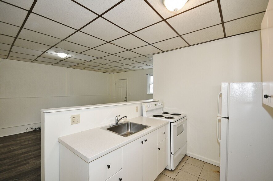 Building Photo - 2040 Brownsville Rd