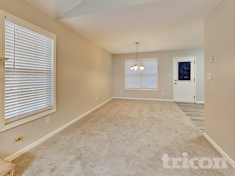 Building Photo - 241 Amy Blvd