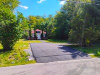 Building Photo - 372 Park Hill Rd