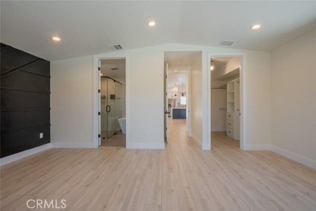 Building Photo - 6437 Longridge Ave