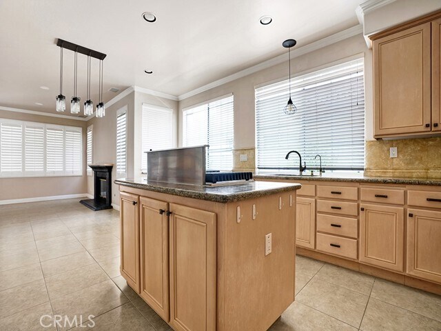 Building Photo - 2326 Pinehurst Dr