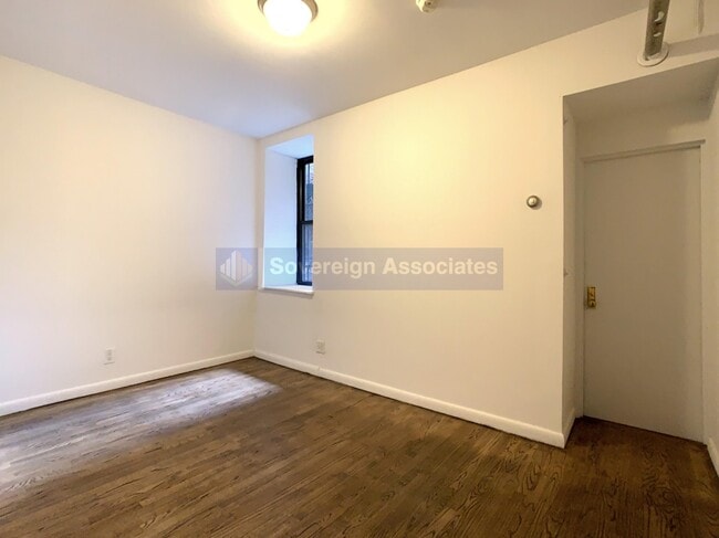 Building Photo - 186 Claremont Ave