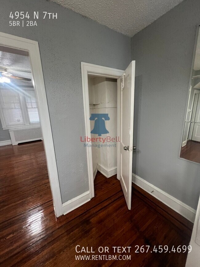Building Photo - 4954 N 7th-