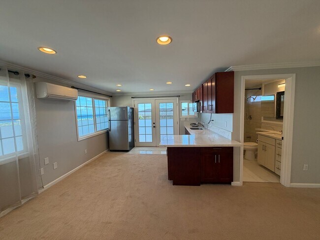 Building Photo - 3888 Sierra Dr