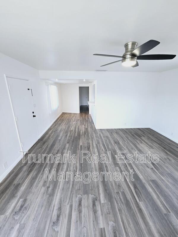 Building Photo - 525 E Harvard Rd