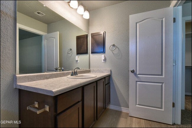 Building Photo - 14557 Faxon Yucca