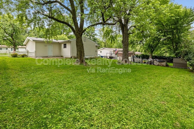 Building Photo - 1115 Hadwin Dr