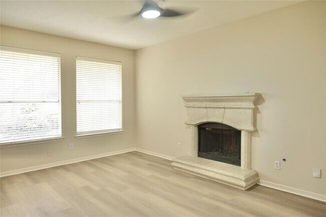 Building Photo - 23902 Spring Way Dr