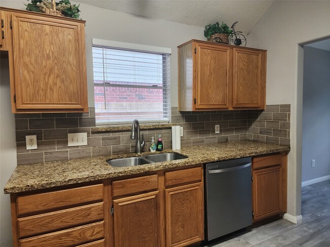 Building Photo - 8835 Aspen Meadow Dr