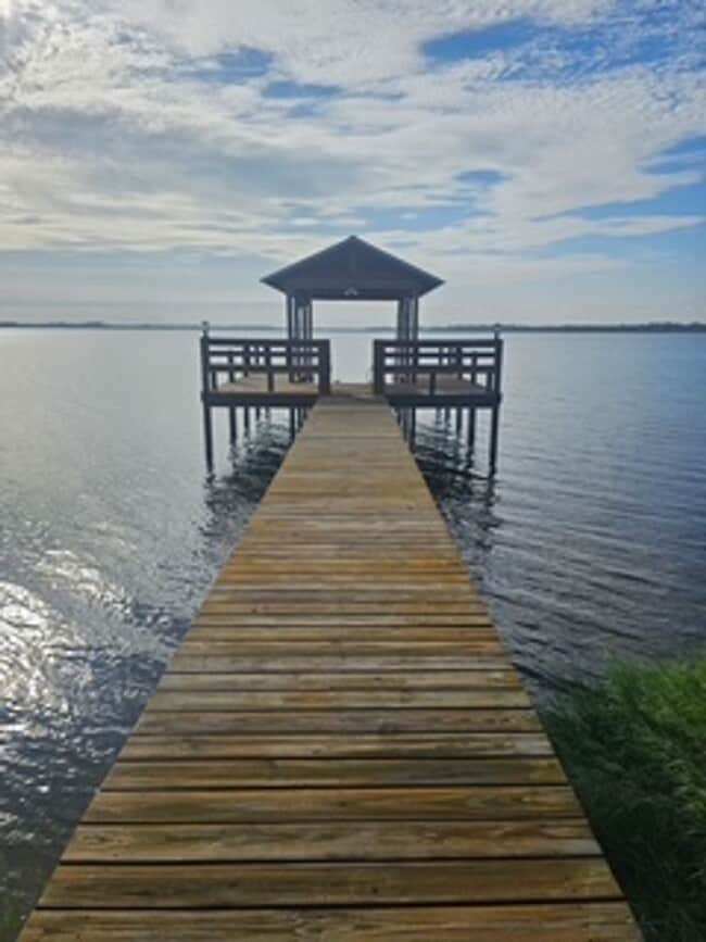 Primary Photo - Two bedroom / Two Bath lake view home on L...