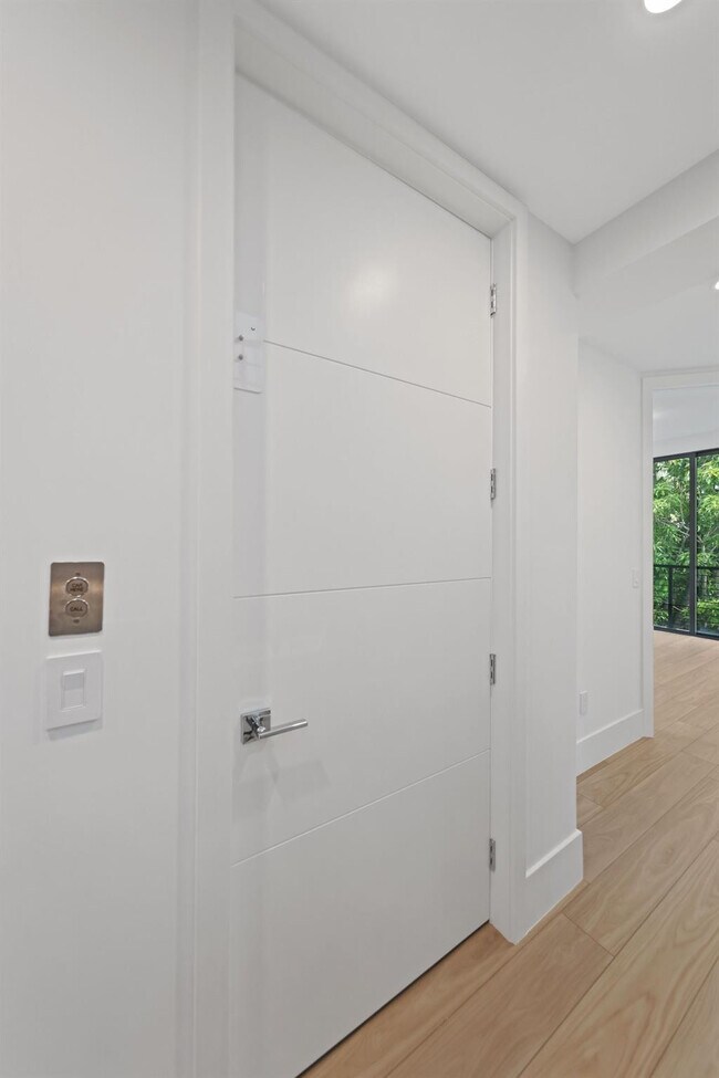 Building Photo - 204 Osceola Park Ln