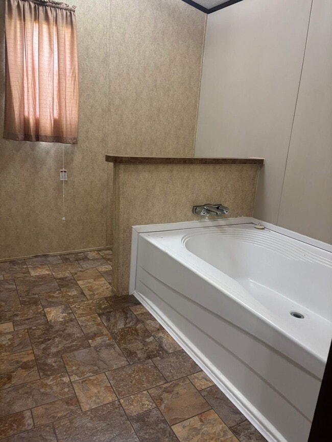 Building Photo - 294 Wilson Bridge Rd