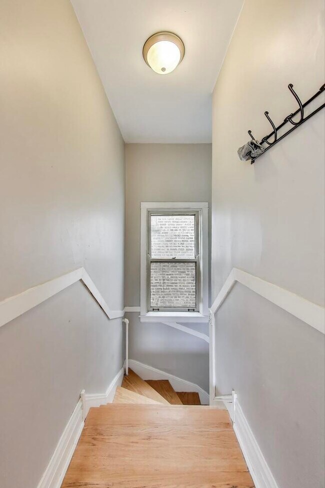 Building Photo - 4409 W Deming Pl