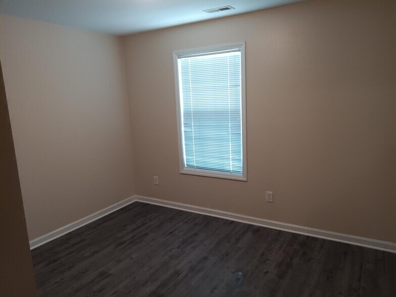 Building Photo - 2900 Trailwood Pines Ln