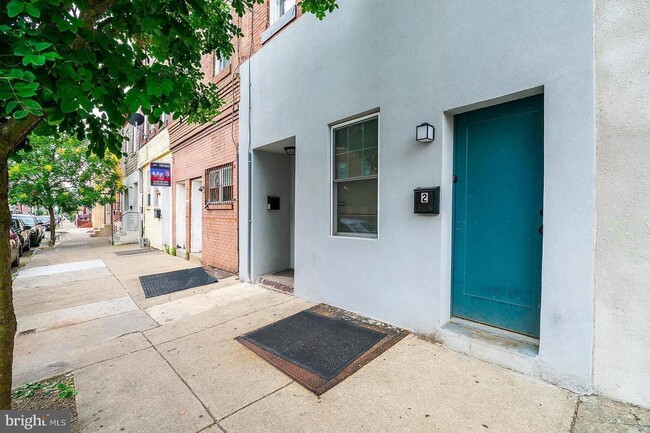 Building Photo - 1902 S 5th St