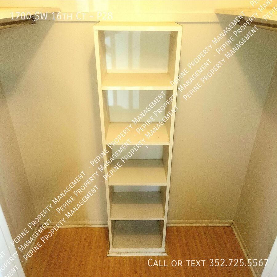 Building Photo - 1700 SW 16th Ct
