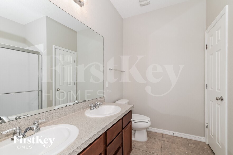 Building Photo - 3670 Moca Dr