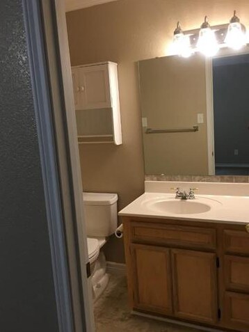 Building Photo - 739 Knupple Rd